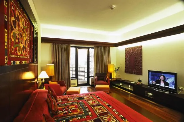  Kabul Serena Hotel - picture  : Seating area,TV/entertainment centre,Living room,Property 