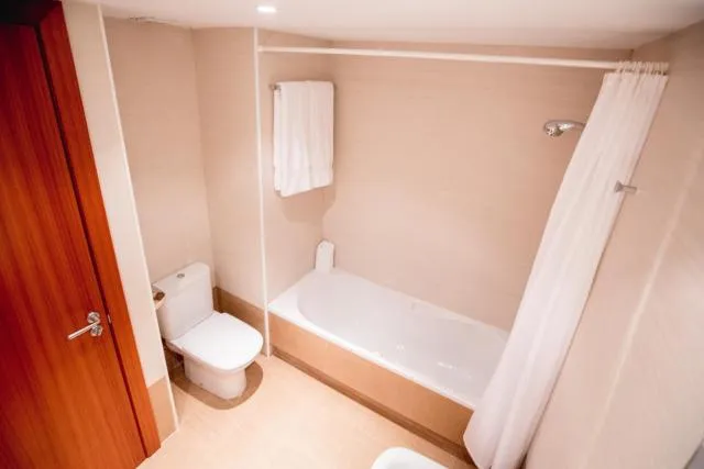  Apartaments Ashome - picture  : Bathroom,Bathroom,Property 