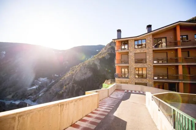  Apartaments Ashome - picture  : Facade/entrance,Balcony/terrace,Property 