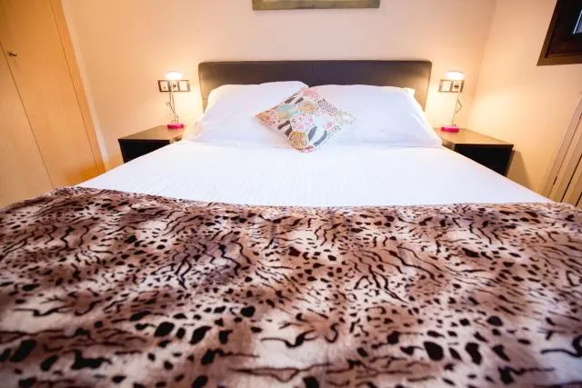  Apartaments Ashome - picture  : Bed,Bedroom,Property 