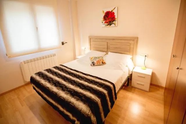 Apartaments Ashome - picture  : Bed,Bedroom,Property 