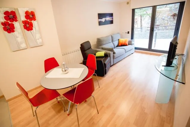  Apartaments Ashome - picture  : Seating area,Dining area,Property 