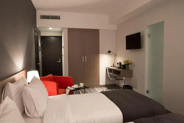  Nova Hotel Yerevan - picture  : Bed,Bed,Bathroom,Coffee/tea facilities,Seating area,Bedroom,Property,Room 