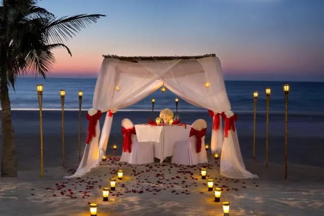  Ajman Hotel - picture  : Property building,Lounge or bar,Food and drinks,Beach,Property 