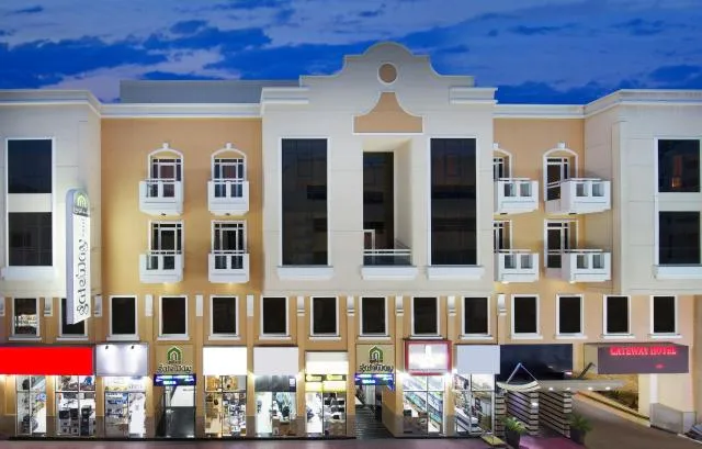  Gateway Hotel - picture  : Facade/entrance,Property building,Property 