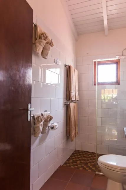  Cariñas Studio Apartments - picture  : Bathroom,Day,Bathroom,Property 