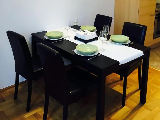  Gozsdu Apartment - photo  : Immeuble immobilier,Salle à manger,Salle à manger,Propriété 