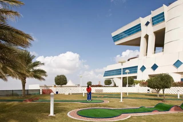  Mercure Grand Jebel Hafeet - picture  : Property building,Minigolf,Property 