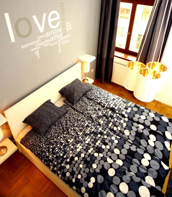  Gozsdu Apartment - photo  : Lit,Chambre à coucher,Propriété 