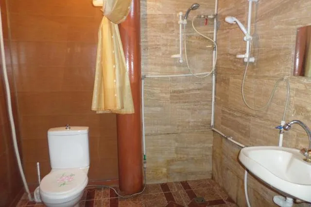  Spandaryan House - picture  : Shower,Toilet,Property building,Bathroom,Bathroom,Property 