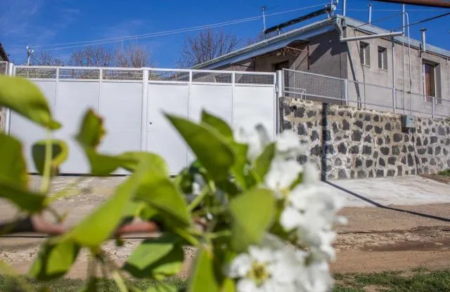  Lusya B&B - picture  : Shower,Facade/entrance,Patio/outdoor area,Facade/entrance,Property building,Property 