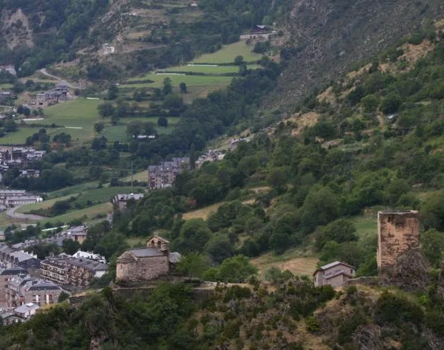  Montecarlo - picture  : Neighbourhood,Natural landscape,Bird's eye view,City view,View,Day,Bird's eye view,Property 