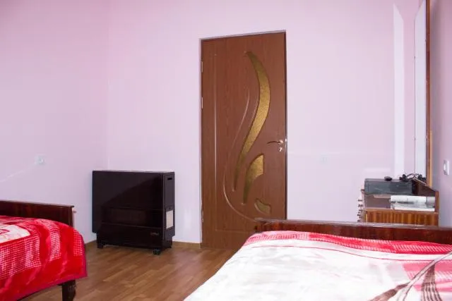  Lusya B&B - picture  : TV/entertainment centre,Bed,Bedroom,Property 