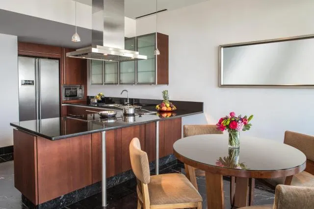  Burjuman Arjaan by Rotana - Dubai - picture  : Kitchen/kitchenette,Dining area,Balcony/Terrace,Kitchen or kitchenette,Dining area,City view,Property 