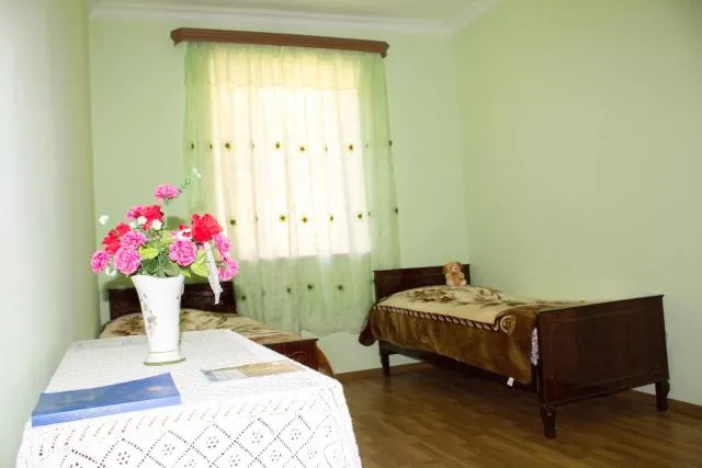  Lusya B&B - picture  : Restaurant/places to eat,Seating area,Bed,Bedroom,Property 
