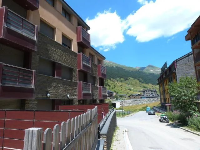  Cabirol-Vacances Pirinenca - picture  : Facade/entrance,Neighbourhood,Mountain view,Property 