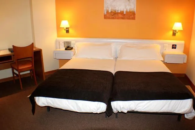  Hotel Kandahar - picture  : Bed,Bed,Room 