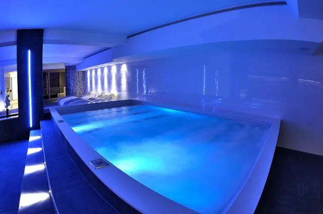  Hotel Kandahar - picture  : Swimming pool,Spa/wellness,Sauna,Spa and wellness centre/facilities,Property 