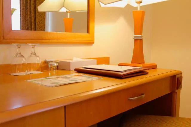  Sharjah Premiere Hotel & Resort - picture  : Facade/entrance,Bathroom,Spa/wellness,Natural landscape,Decorative detail 