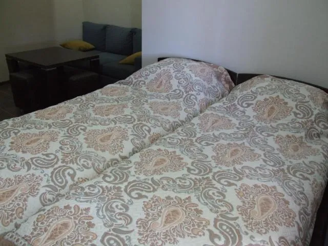  Apartment Paronyan 22 - picture  : Restaurant/places to eat,Bed 