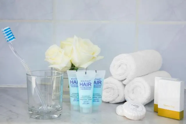  Gateway Hotel - picture  : Facade/entrance,Natural landscape,Property logo/sign,Bathroom,Property 