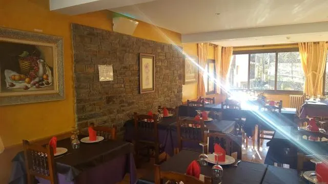  Hotel Sucara - picture  : Toilet,Restaurant/places to eat,Property 