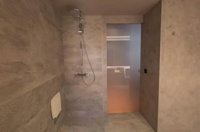  Hotel Xalet Montana - picture  : Bathroom,Bathroom,Property 