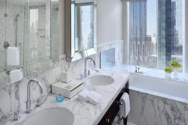  Address Boulevard - picture  : Bathroom,Bathroom,Property 