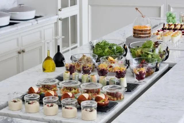  Address Boulevard - picture  : Food,Food and drinks,Property 