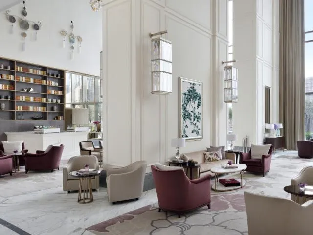  Address Boulevard - picture  : Lobby or reception,Property 