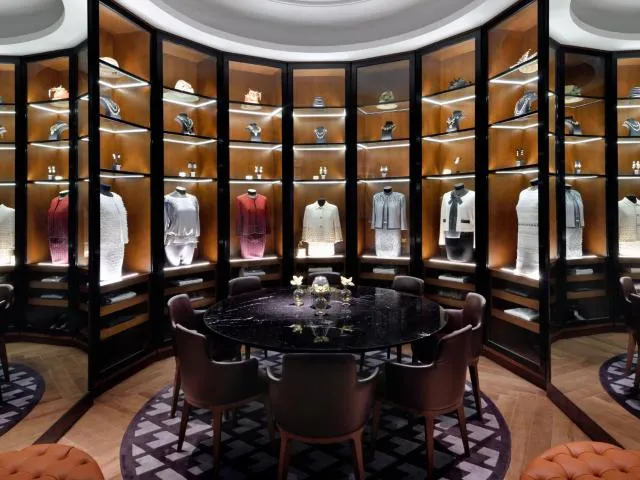  Address Boulevard - picture  : Restaurant/places to eat,Property 