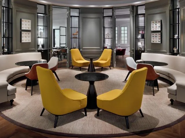  Address Boulevard - picture  : Patio,Lounge or bar,Property 