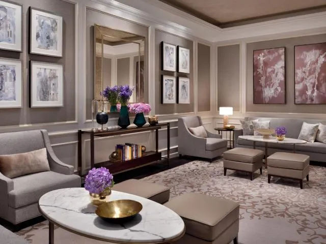  Address Boulevard - picture  : Seating area,Business facilities,Property 