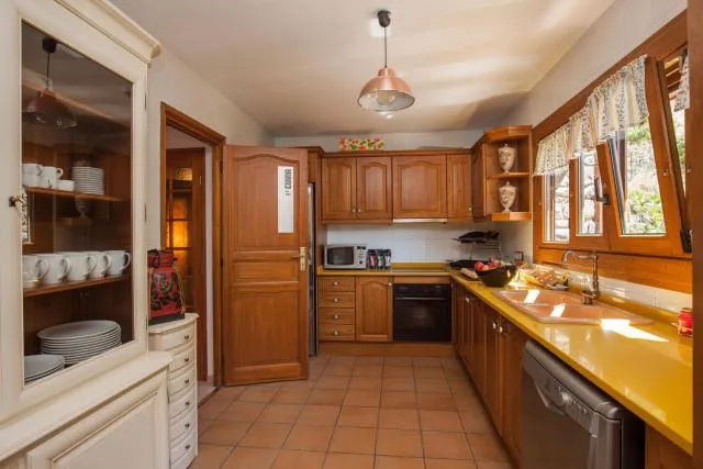  B&B La Lluna - picture  : Kitchen/kitchenette,Communal kitchen,Property 