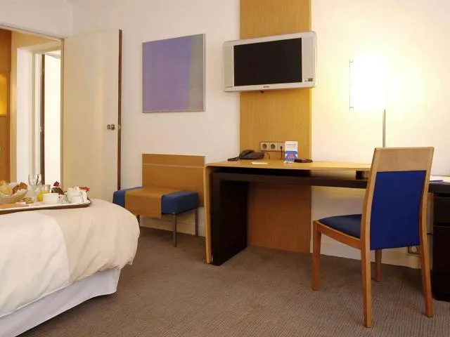  Novotel Andorra - picture  : TV/entertainment centre,Photo of the whole room,On site,Room 