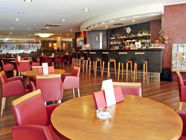  Novotel Andorra - picture  : Toilet,Patio,Lounge or bar,On site,Property 