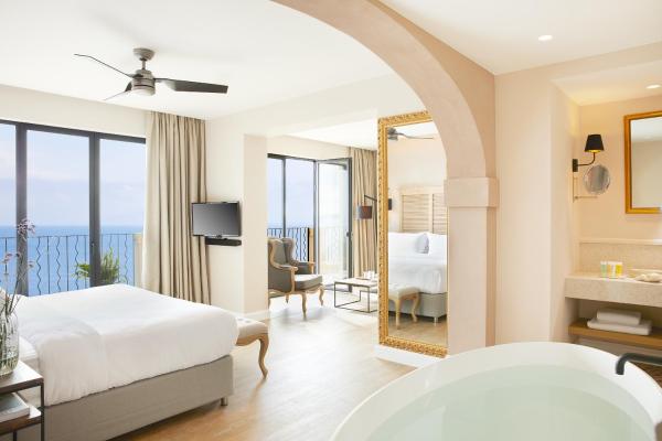 MarBella Nido Suite Hotel &  Villas