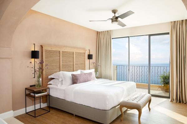 MarBella Nido Suite Hotel &  Villas