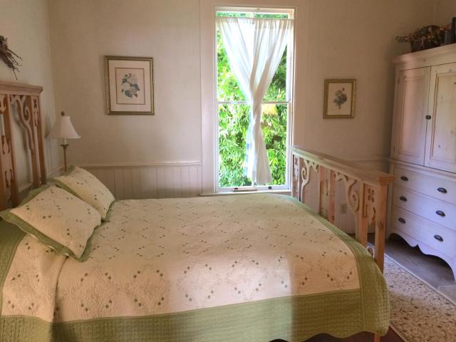 The Squibb Houses — photo 17