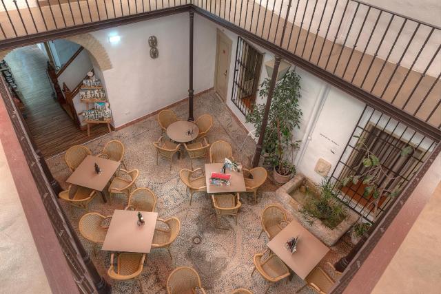 Los Patios — photo 17