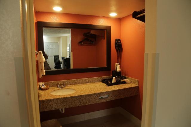 Budget Inn - Washington — photo 13
