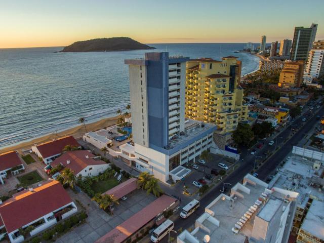 Ocean View Beach Hotel — photo 18