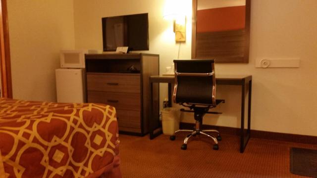 AMERICAN INN OF LIBERAL — photo 20