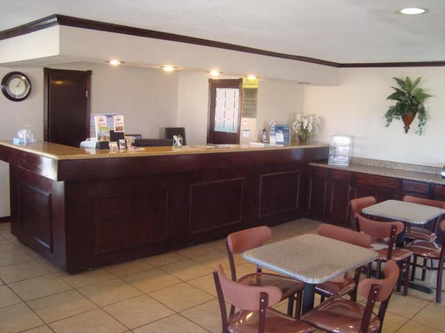 Vanguard Motel — photo 4