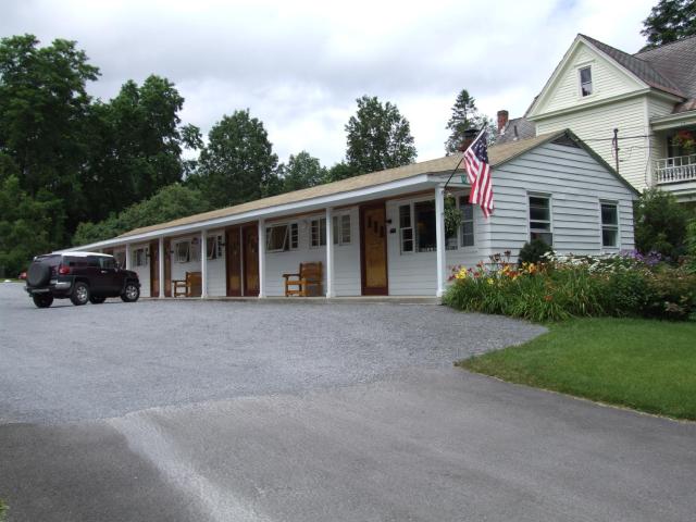 Mohican Motel — photo 1