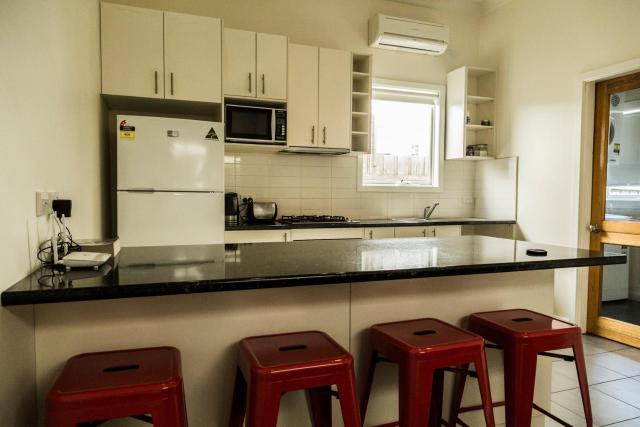 Simmers Serviced Apartments — photo 10