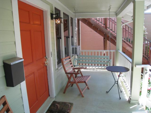 Bluebird Guesthouse — photo 21