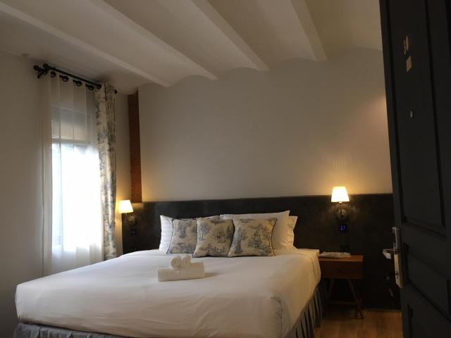 Hotel Noir — photo 15
