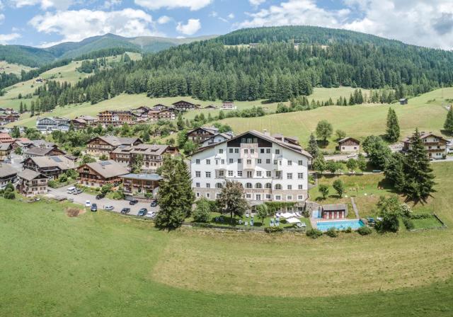 Double Room South Side — Hotel Tre Cime Sesto - Sexten