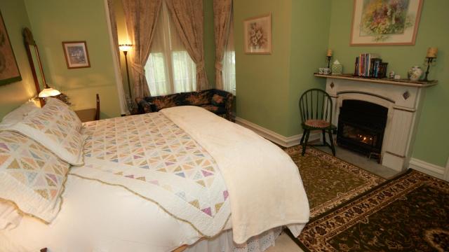 Center Harbor Sutton House B & B — photo 22